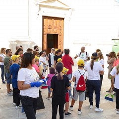 Un’azione di pulizia dell’Associazione 3 Place di Andria insieme ai volontari della Parrocchia Gesù Crocifisso