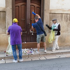 Un’azione di pulizia dell’Associazione 3 Place di Andria insieme ai volontari della Parrocchia Gesù Crocifisso