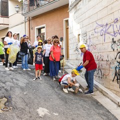 Un’azione di pulizia dell’Associazione 3 Place di Andria insieme ai volontari della Parrocchia Gesù Crocifisso