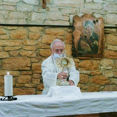Adorazione Eucaristica a San Vittore