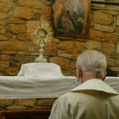 Adorazione Eucaristica a San Vittore