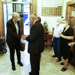 Mons. Gianni Massaro festeggiato dalla comunità di San Francesco