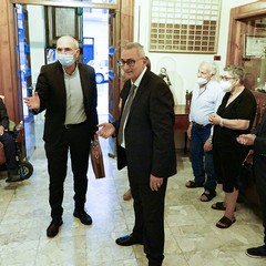 Mons. Gianni Massaro festeggiato dalla comunità di San Francesco