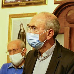 Mons. Gianni Massaro festeggiato dalla comunità di San Francesco