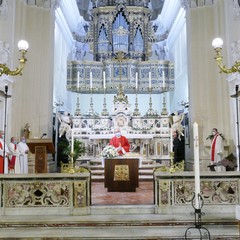 Mons. Gianni Massaro festeggiato dalla comunità di San Francesco