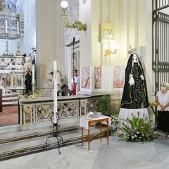 Mons. Gianni Massaro festeggiato dalla comunità di San Francesco