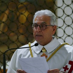 Ieri pomeriggio, 16 marzo si è svolta a Bari nella Basilica di San Nicola il tradizionale Sacro rito della Via Crucis dei Cavalieri e Dame del Santo Sepolcro di Gerusalemme. La Via Crucis è stata presieduta da S.E. Rev.ma Grand’Uff. Mons. Giuseppe Satriano Arcivescovo Metropolita di Bari-Bitonto e Gran Priore di Luogotenenza insieme a Don Carmine Ladogana, Cerimoniere Ecclesiastico e Canonico Onorario della Basilica del Santo Sepolcro, alla presenza di S.E. Cav. di Gr. Cr. Prof. Notaio Ferdinando Parente Luogotenente per l’Italia Meridionale Adriatica dell’Ordine Equestre del Santo Sepolcro