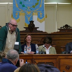 Una commedia che dura da cinquant’anni