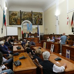 Una commedia che dura da cinquant’anni