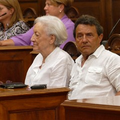 Una commedia che dura da cinquant’anni