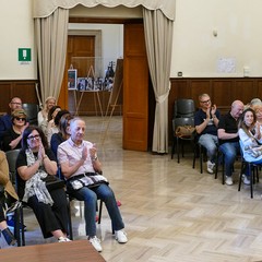 Una commedia che dura da cinquant’anni