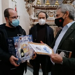 Il Rotary consegna confezioni natalizie a parrocchie per famiglie povere