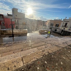piazza Porta la Barra ed il piazzale antistante le chiese dell’Altomare e del Carmine
