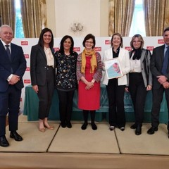 Liceo "Carlo Troya" di Andria premiato all'Ambasciata britannica a Roma