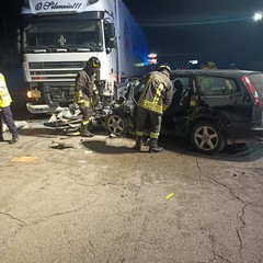tragico impatto tra un tir ed un'autovettura