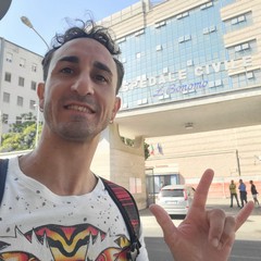 Spiderman fa visita ai bambini della pediatria del "Bonomo"