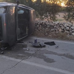 auto ribaltata