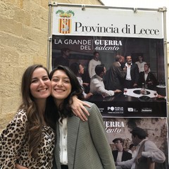 Rossana Cannone e Lucrezia Scamarcio (Krizia) nel film “La Grande Guerra del Salento”
