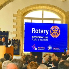 Il Governatore Rotary Sergio Sernia presenta l’assemblea distrettuale di Puglia e Basilicata