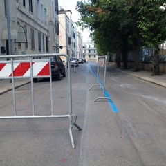 strisce blu
