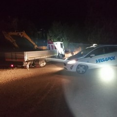 Mezzi ed attrezzature edili rinvenuti nelle campagne di Andria