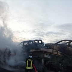 A fuoco bisarca sull'A14: rallentamenti nel tratto Trani Molfetta