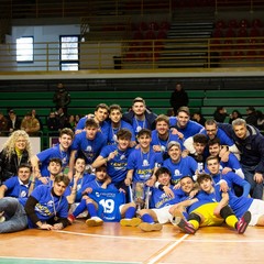 under campione