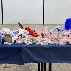 uova e scarcelle ai bambini ucraini