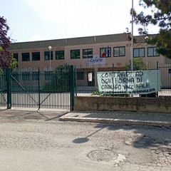 protesta contro l'obbligo vaccinale