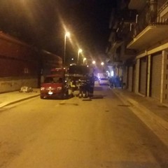 Paura in via Martiri di Belfiore per una fuga di gas da un'autovettura in transito