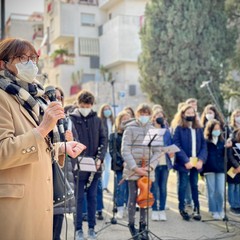 Inaugurato un presepe artistico in piazza Cappuccini