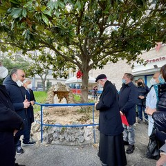 Inaugurato un presepe artistico in piazza Cappuccini