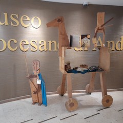 “MITICO!” è una mostra realizzata dall’Associazione Culturale laportablv e ospitata nel Museo Diocesano San Riccardo di Andria