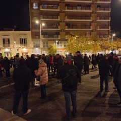 Uomin in piazza - Andria (Foto di Agnese Pistillo)
