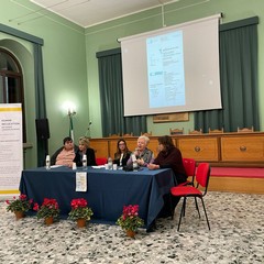 presentazione del libro "Milagro – Piccolo prodigio di luce" di don Tonino Bello, nella sala Dante del 1° circolo didattico "Oberdan" di Andria