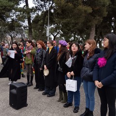 Flash mob femminista della CGIL BAT - Andria