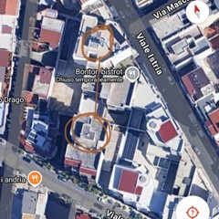 Foto aerea che mostra ubicazione dei ripetitori nel centro città di Andria
