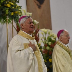 L'abbraccio di Andria al vescovo Mons. Domenico Basile