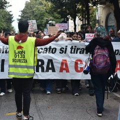 Ad Andria una piazza contro la crisi e il carovita