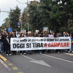 Ad Andria una piazza contro la crisi e il carovita