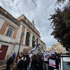 Studenti in piazza ad Andria