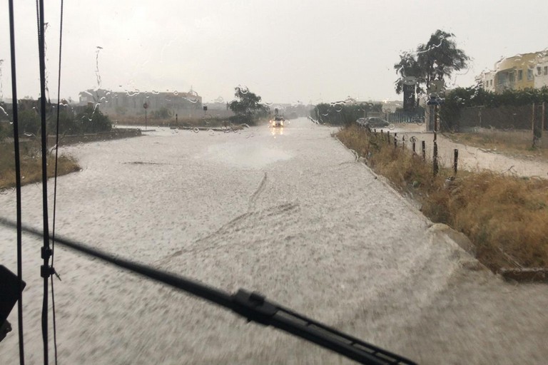 grandinata e forte pioggia su Andria