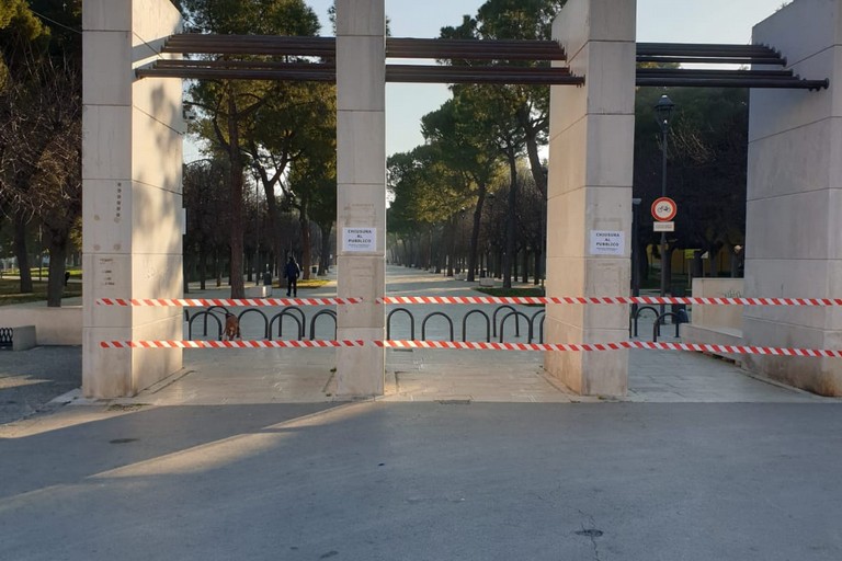villa comunale chiusa alla cittadinanza