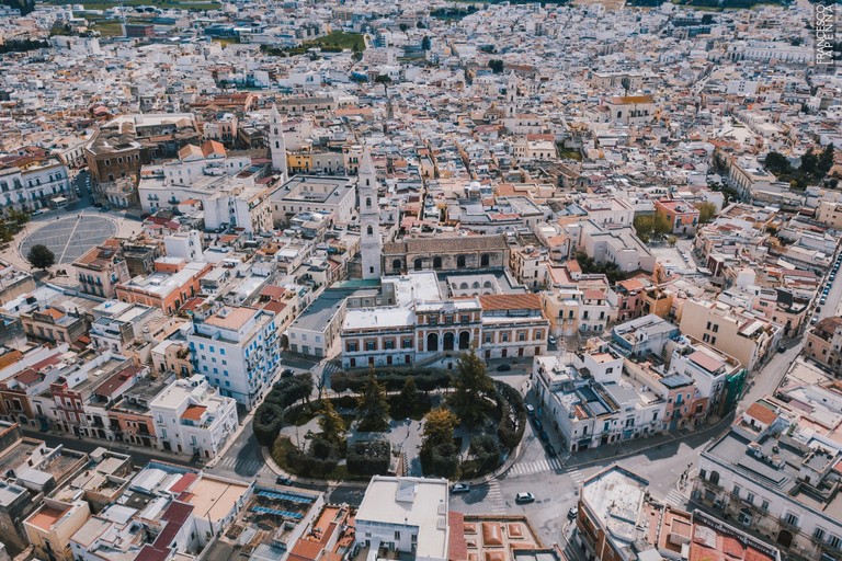 Piazza Municipio vista dall'alto. <span>Foto Francesco Lapenna</span>