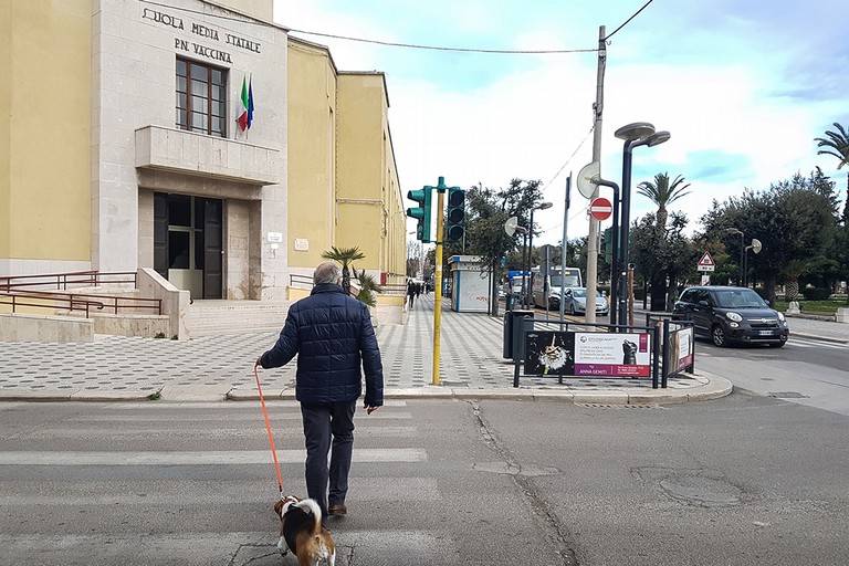 Rischio per i pedoni ai semafori cittadini. <span>Foto Riccardo Di Pietro</span>