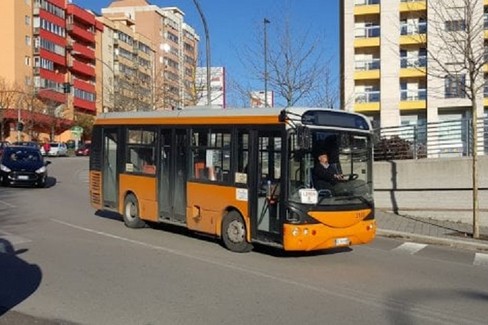 pulman trasporto pubblico locale