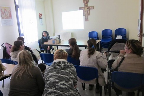 Centro di aiuto per neo mamme