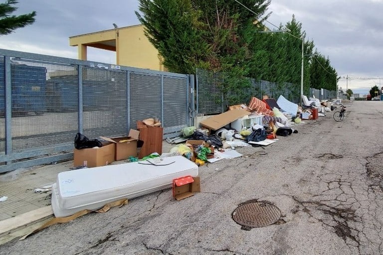 isola ecologica di via Stazio
