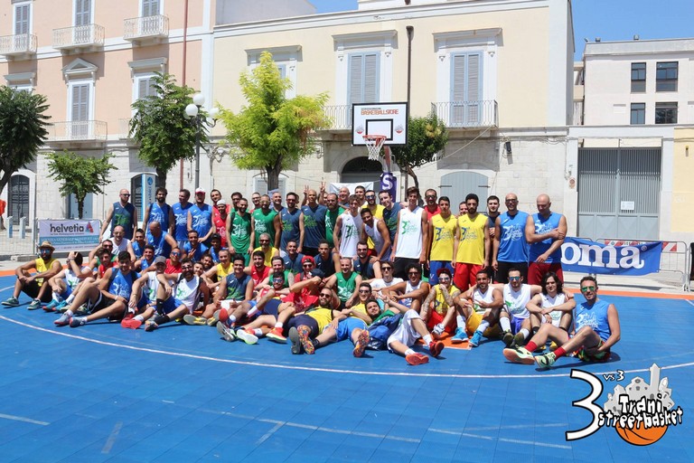 Trani Street Basket