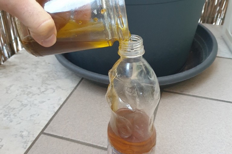 Smaltimento olio vegetale esausto